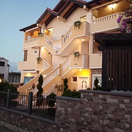 Apartments 2 Ivankovic Stari Grad  Exterior photo