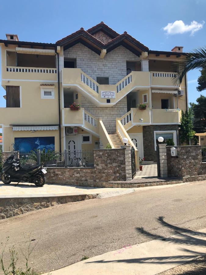 Apartments 2 Ivankovic Stari Grad  Exterior photo
